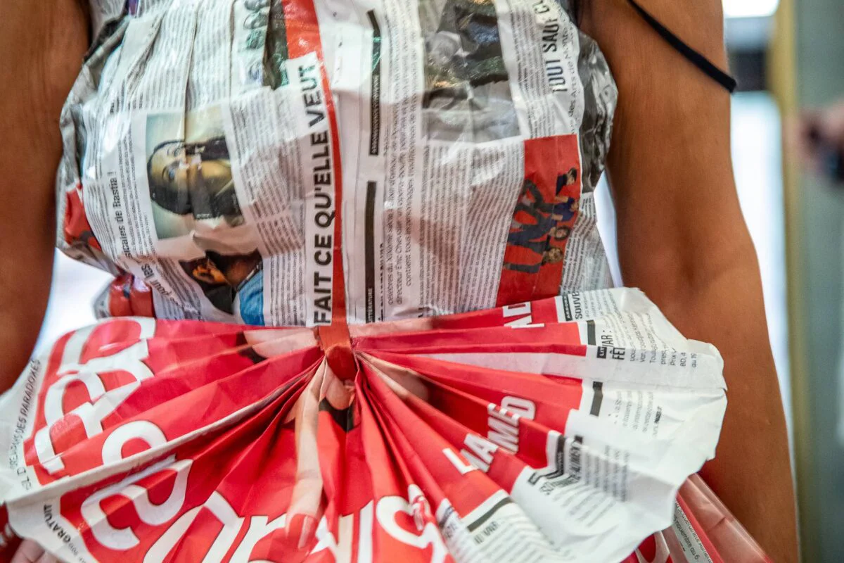 Le Boudoir de Silva Usta - Exposition et performance - Robe Strada