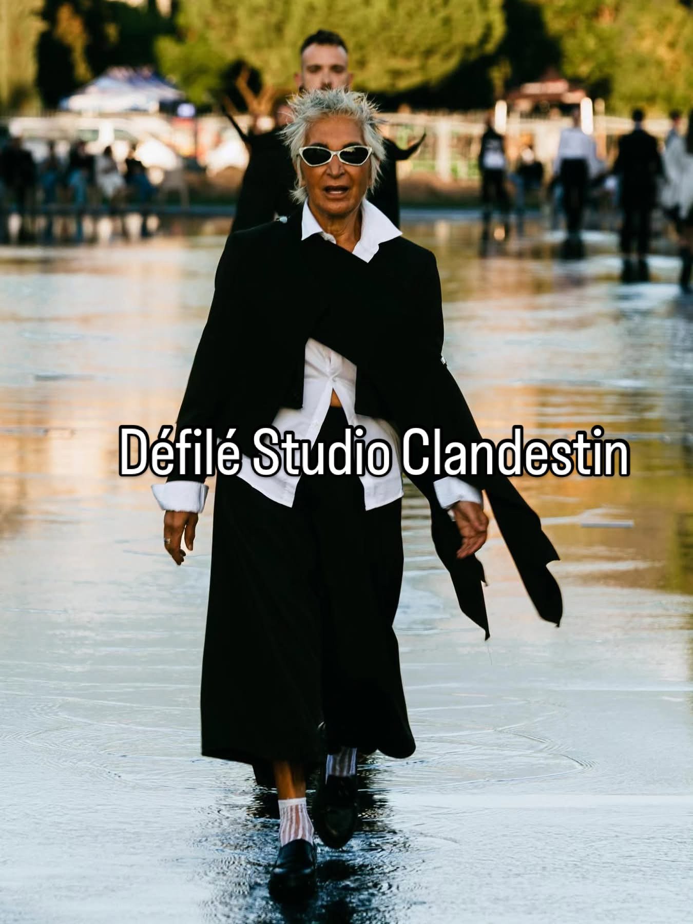 Clandestin Studio : Kiss and Fly